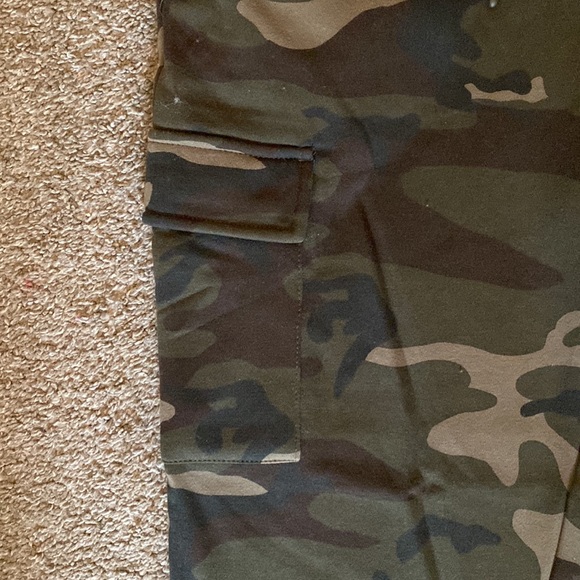 CSG Camo green sweatpants - Picture 4 of 5